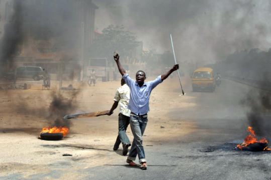 Gunfire in Nigeria's Kaduna as Muslims demonstrate - Reuters 1